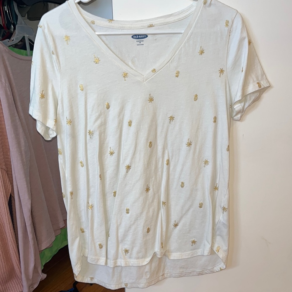 Pineapple and Palm tree v-neck